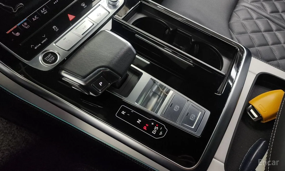 Фото 9 - Audi Q7