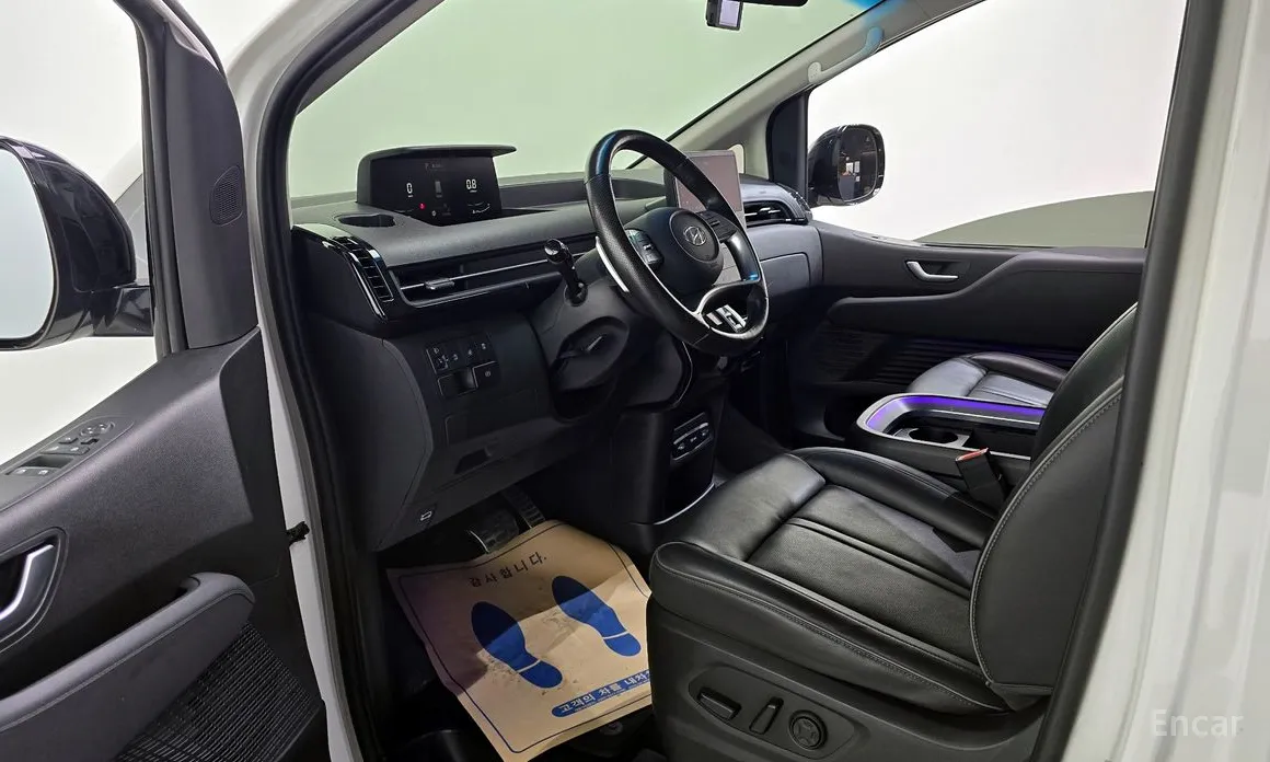 Фото 10 - Hyundai Staria