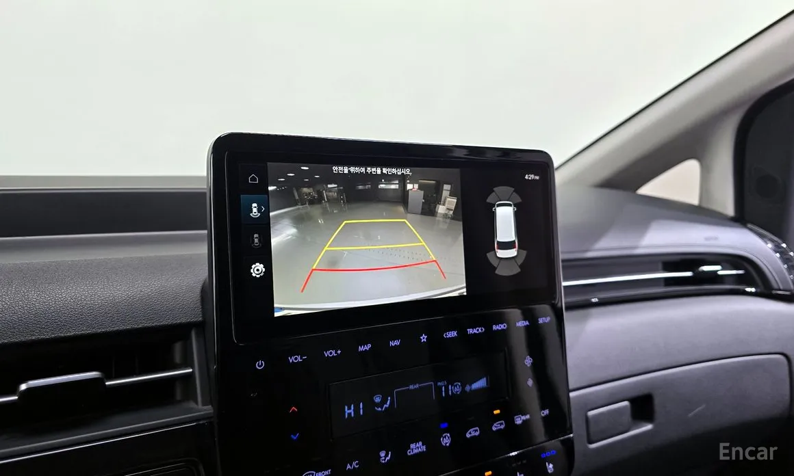 Фото 18 - Hyundai Staria