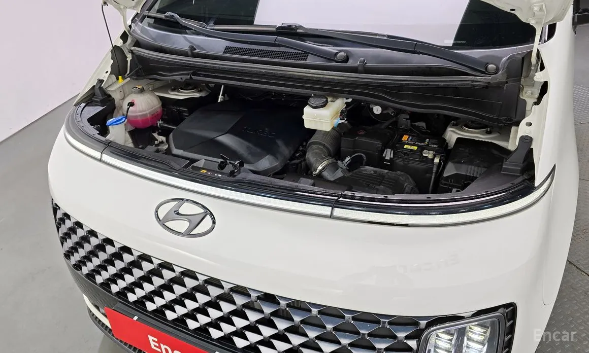 Фото 6 - Hyundai Staria