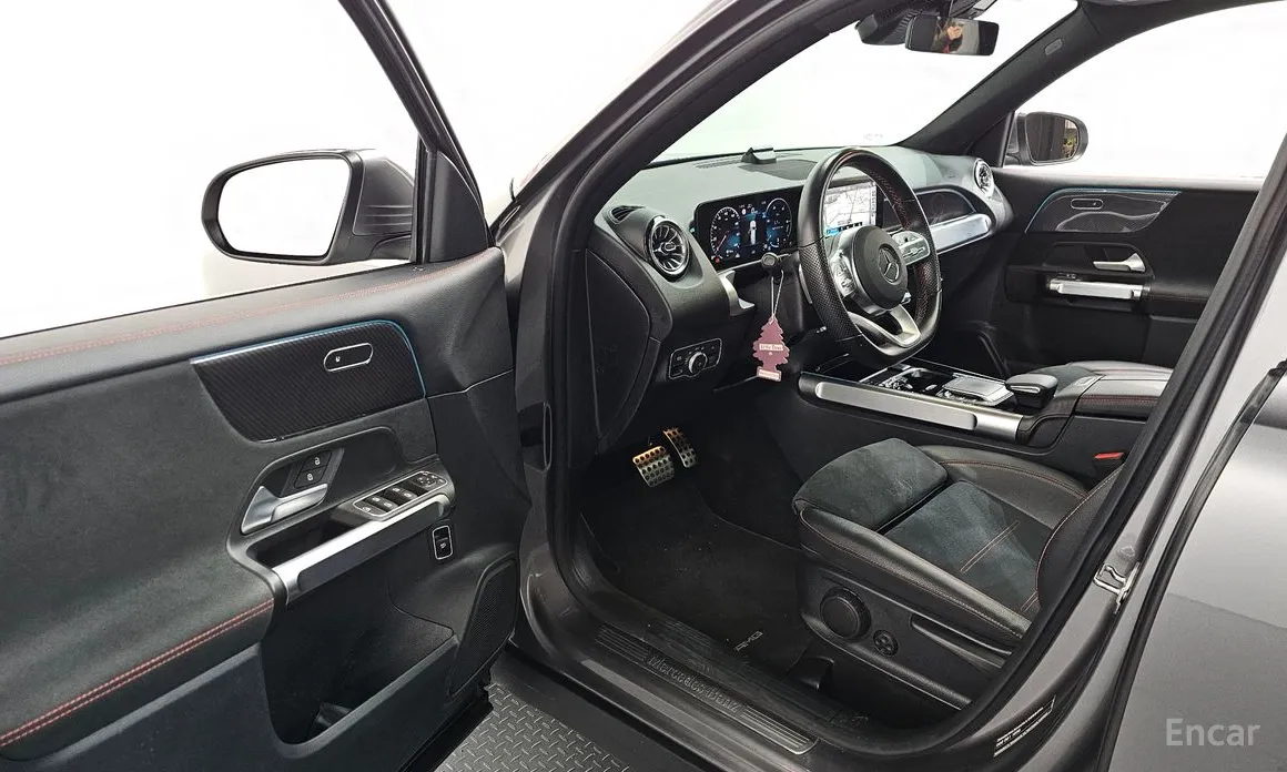 Фото 10 - Mercedes-Benz GLB-Class