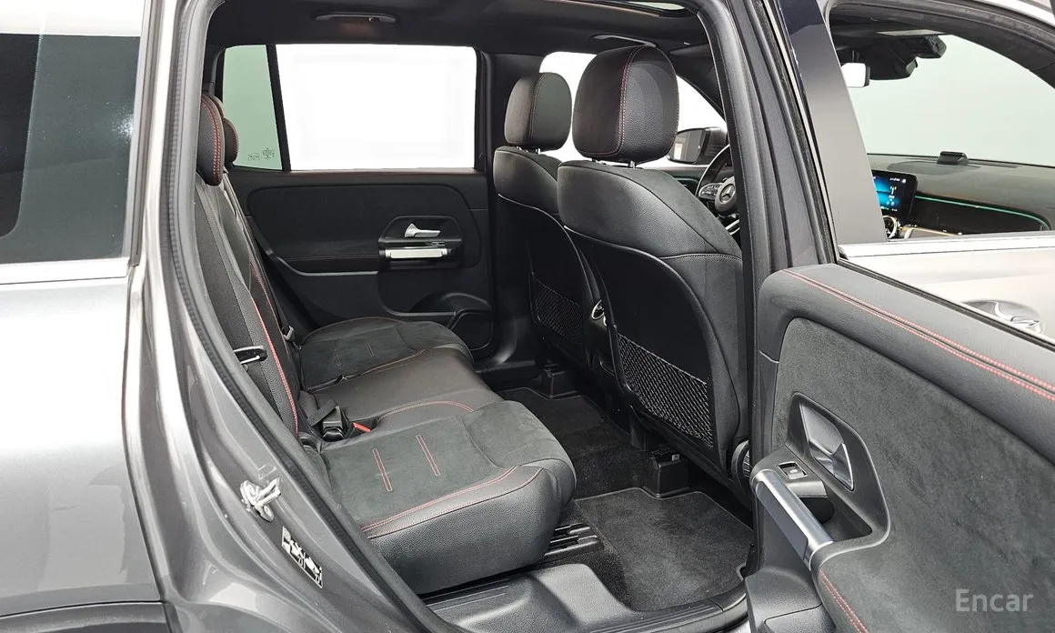 Фото 12 - Mercedes-Benz GLB-Class