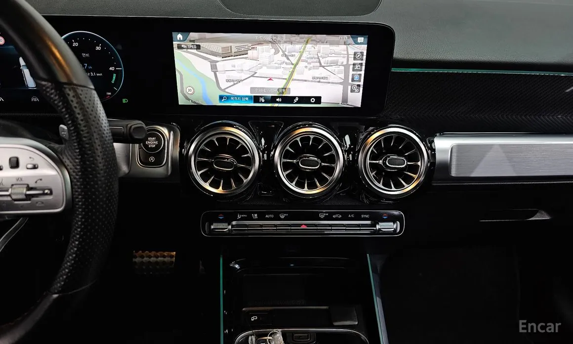 Фото 14 - Mercedes-Benz GLB-Class