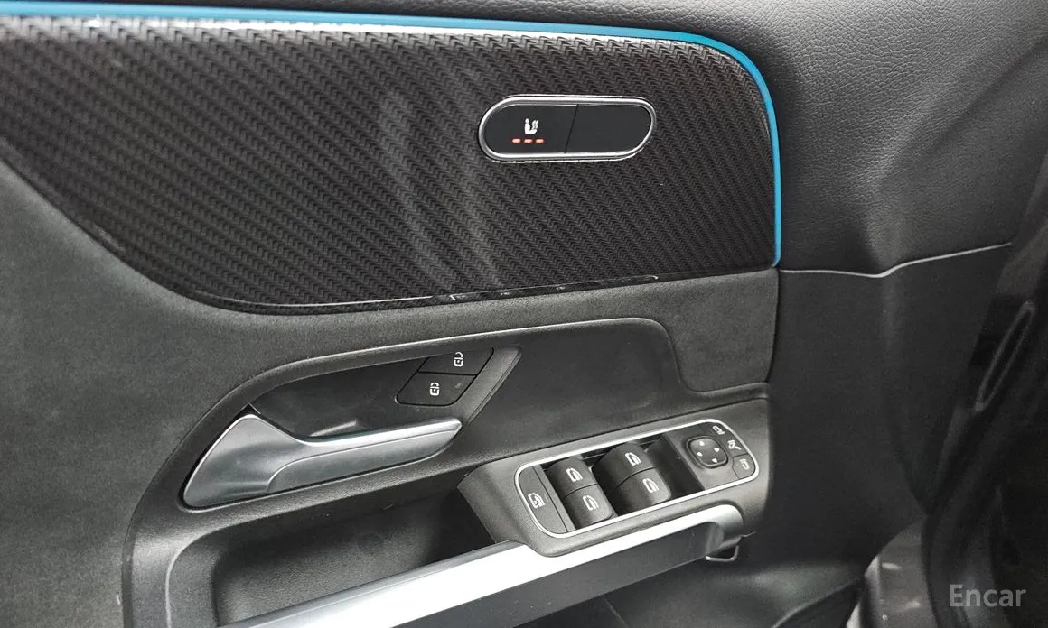 Фото 18 - Mercedes-Benz GLB-Class