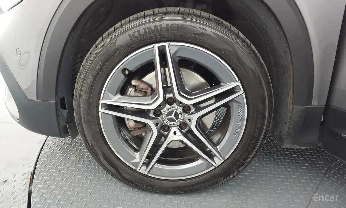 Фото 5 - Mercedes-Benz GLB-Class