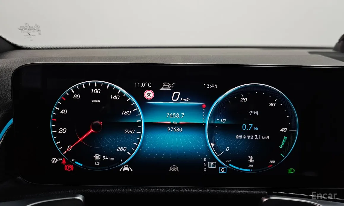 Фото 8 - Mercedes-Benz GLB-Class