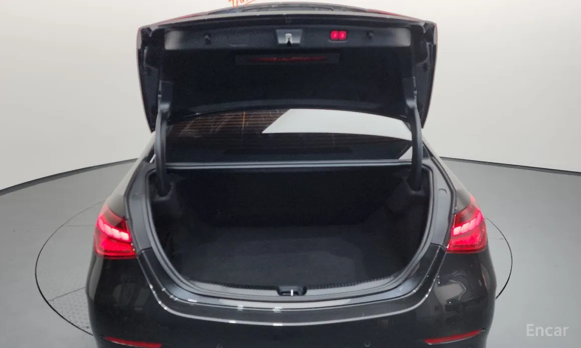 Фото 20 - Mercedes-Benz C-Class