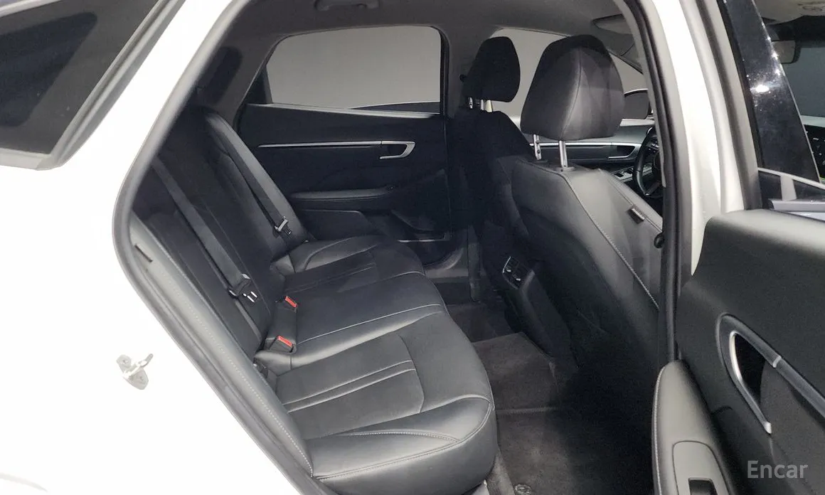 Фото 12 - Hyundai Sonata