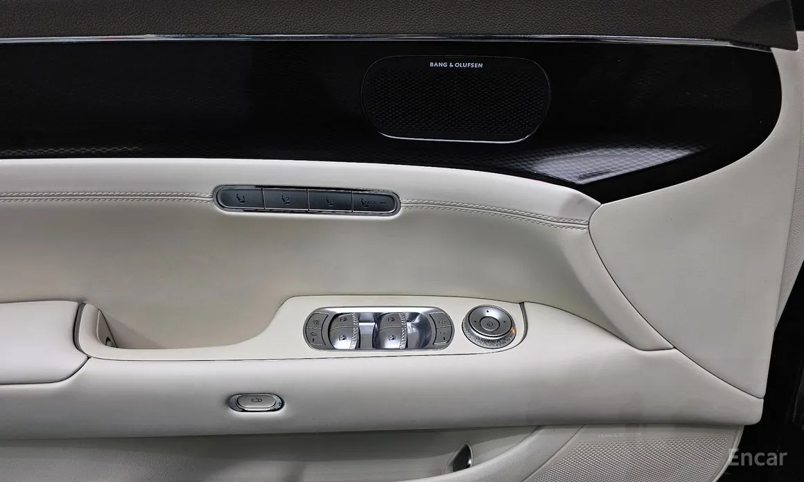 Фото 18 - Genesis G90