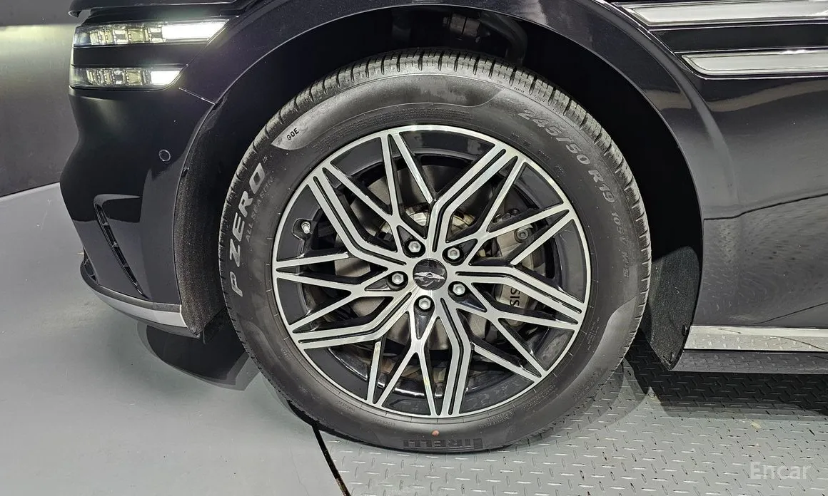 Фото 5 - Genesis G90