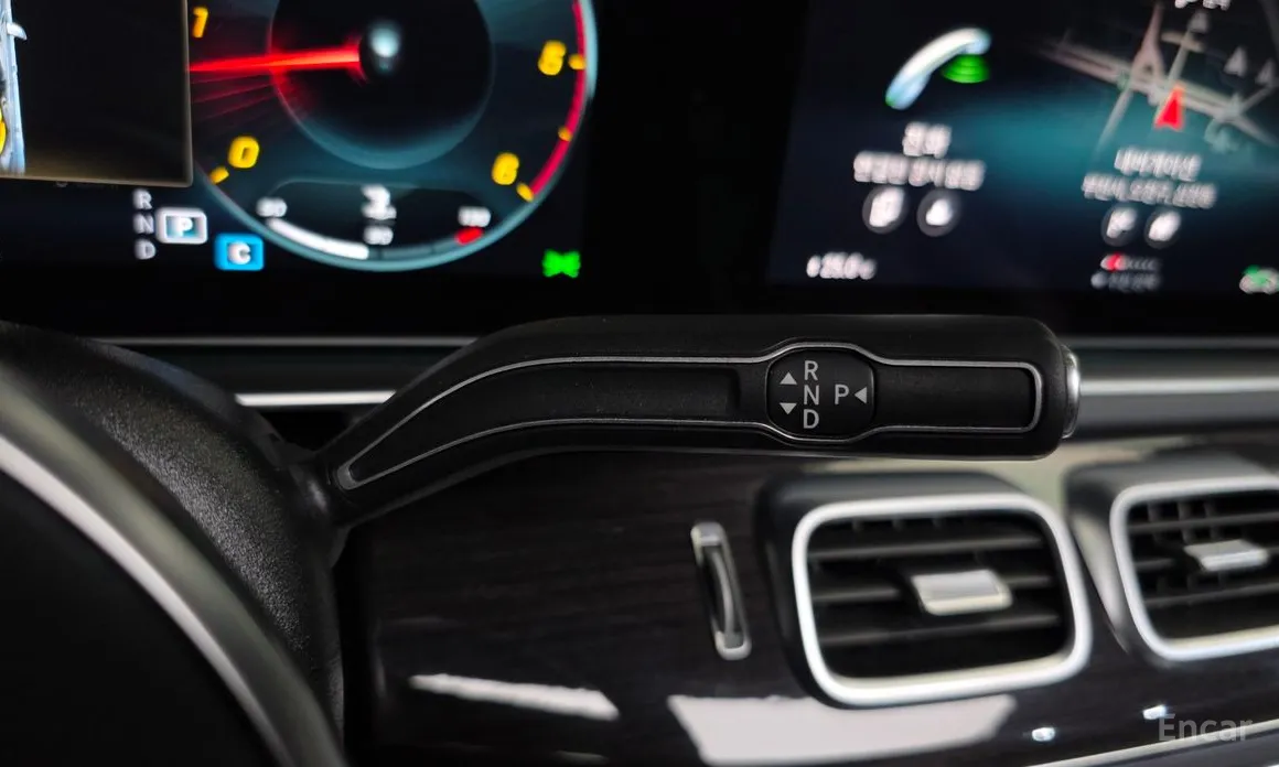 Фото 9 - Mercedes-Benz GLE-Class