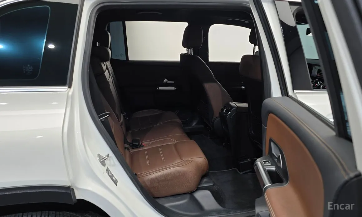 Фото 12 - Mercedes-Benz GLB-Class