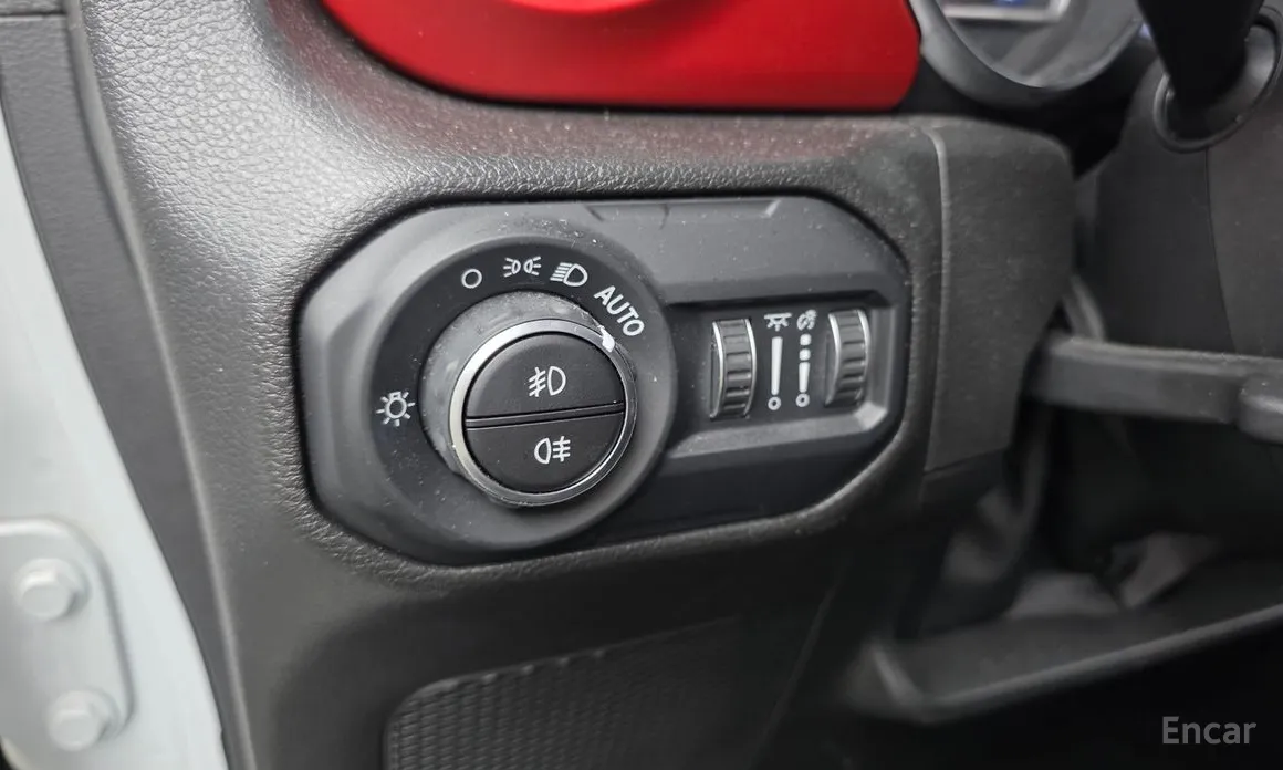 Фото 18 - Jeep Wrangler