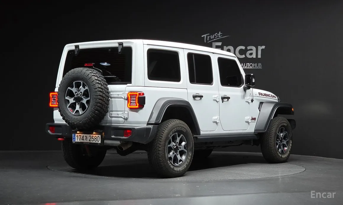 Фото 2 - Jeep Wrangler