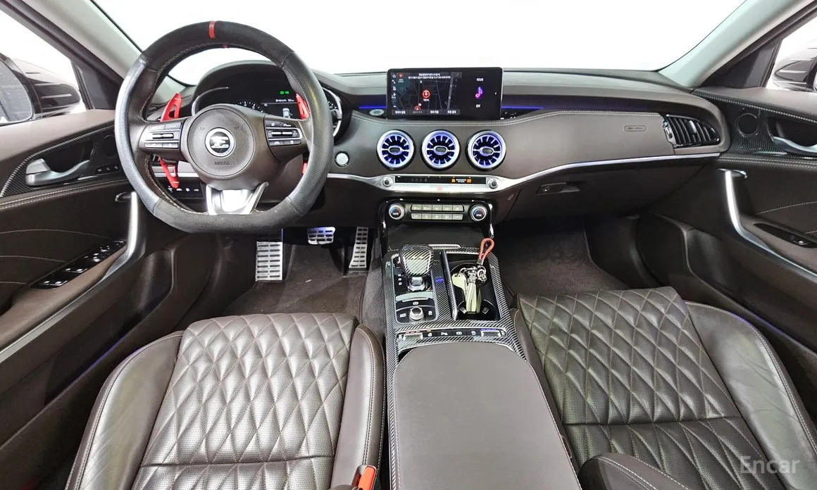 Фото 7 - Kia Stinger