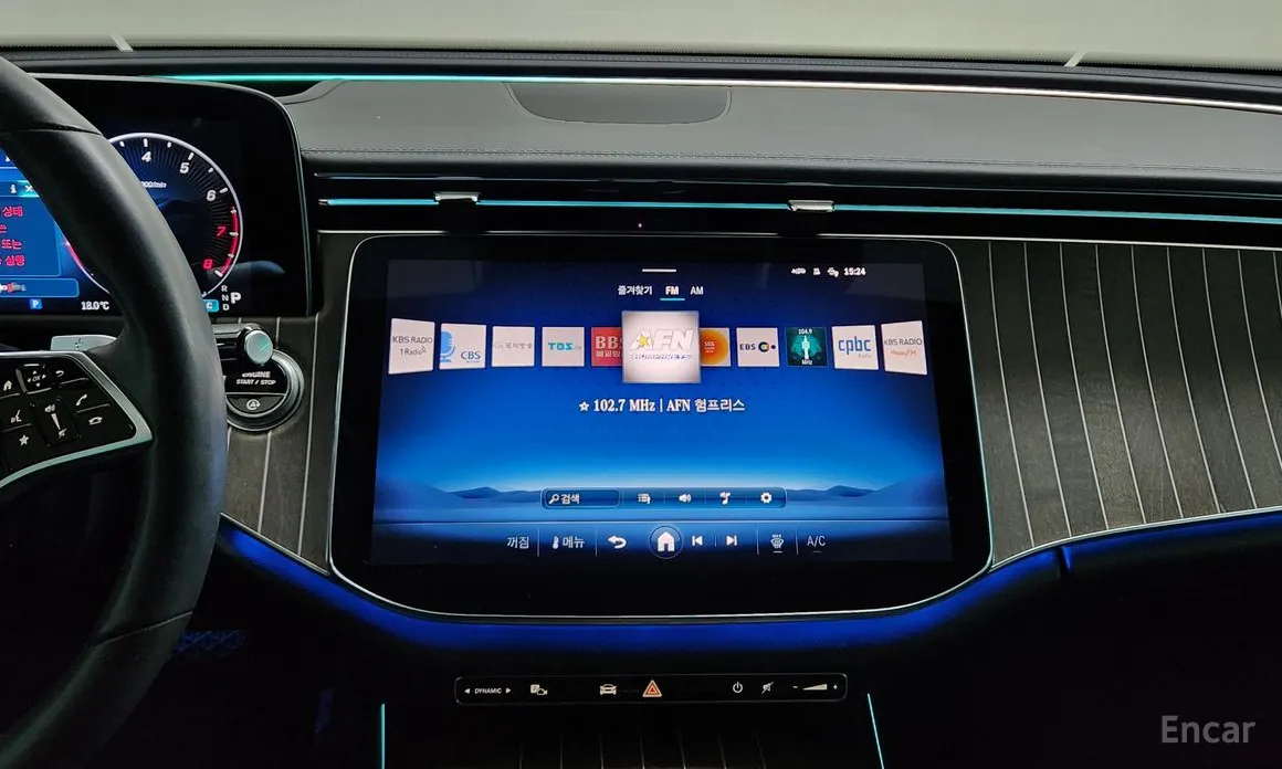 Фото 16 - Mercedes-Benz E-Class