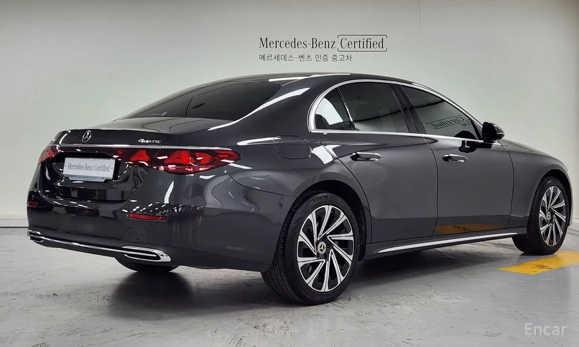 Фото 2 - Mercedes-Benz E-Class