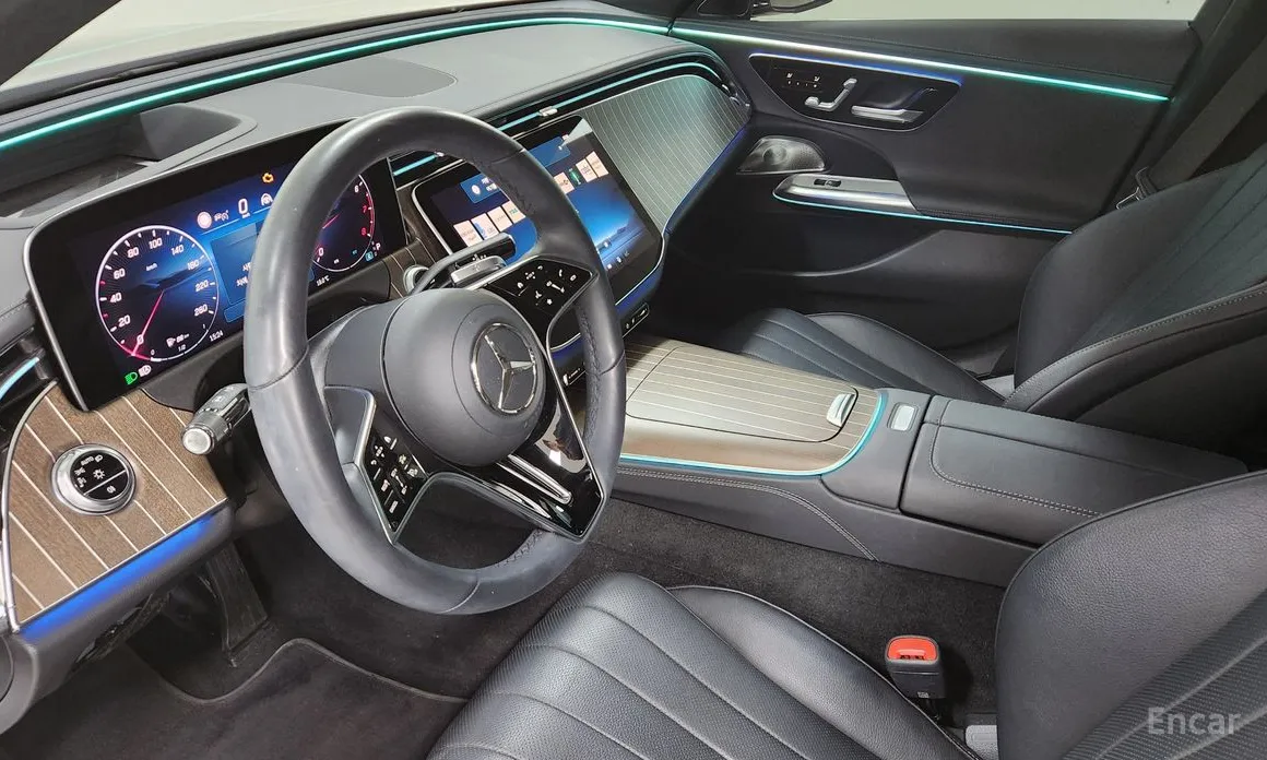 Фото 20 - Mercedes-Benz E-Class