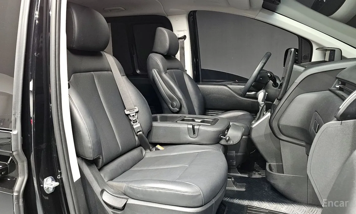 Фото 10 - Hyundai Staria