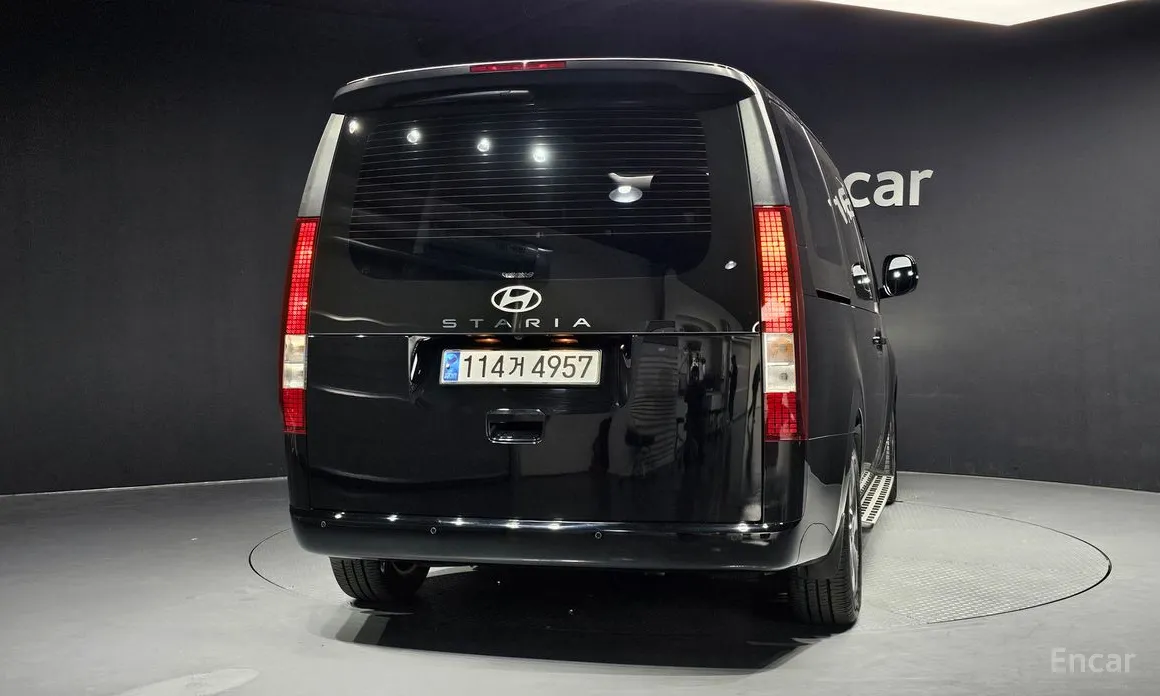 Фото 4 - Hyundai Staria