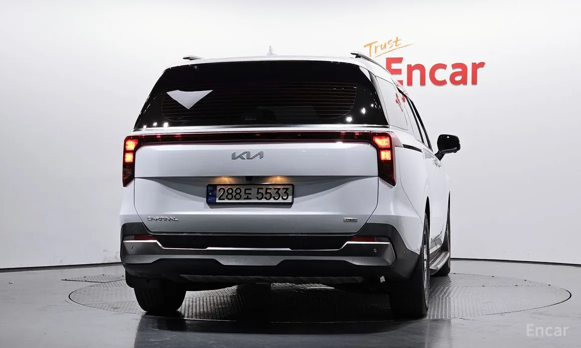 Фото 4 - Kia Carnival