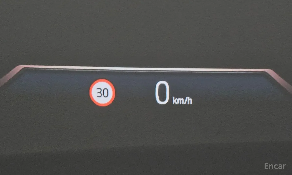 Фото 17 - BMW 7 Series