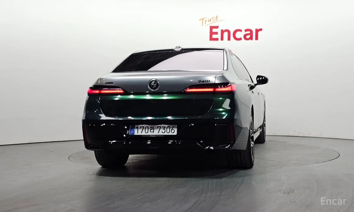 Фото 4 - BMW 7 Series