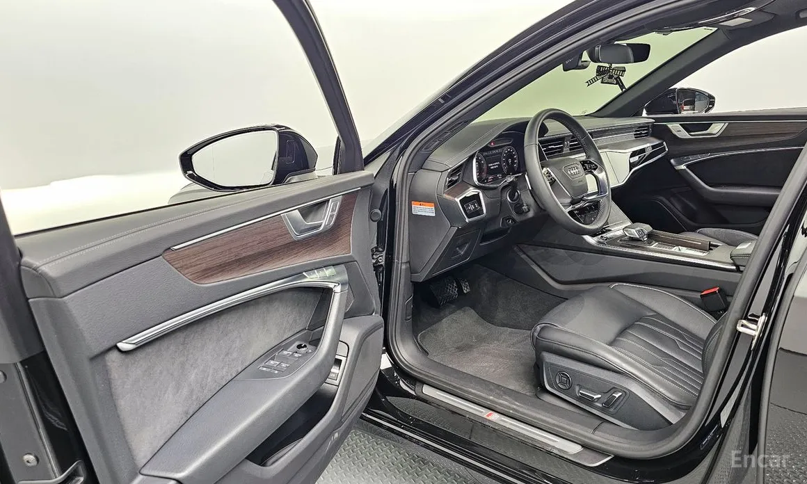 Фото 10 - Audi A6