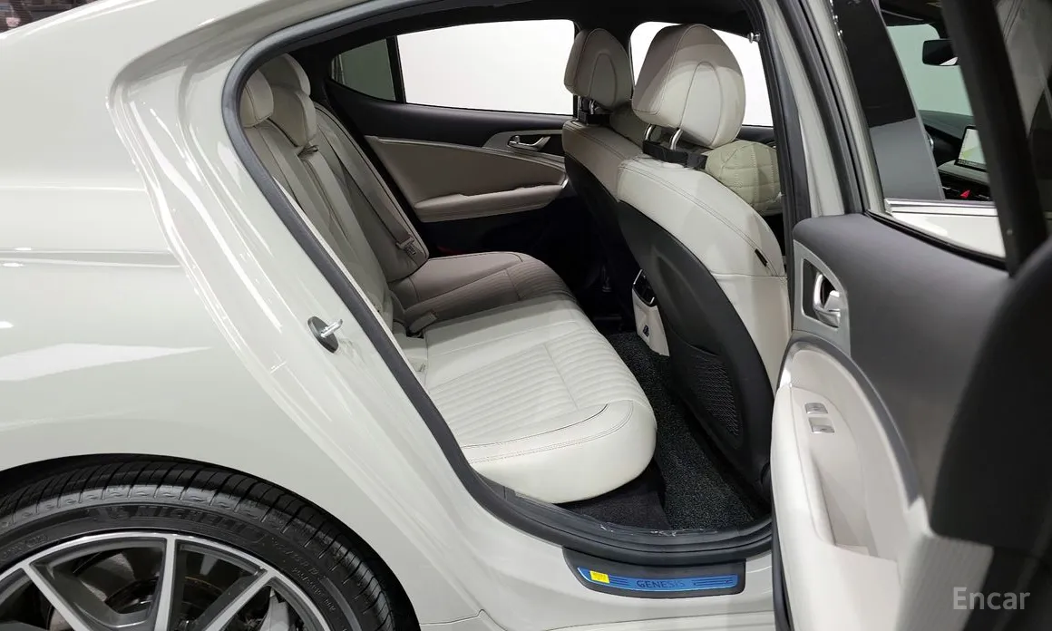 Genesis G70 2020 Gasoline 2.5T 4WD