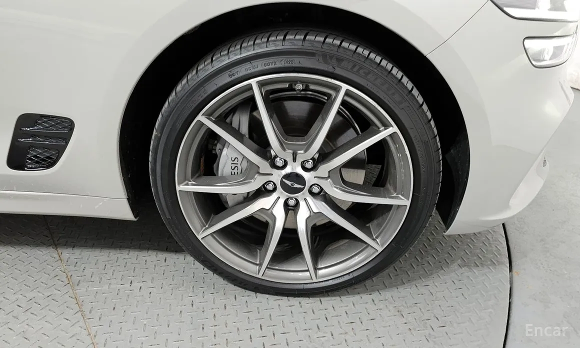 Genesis G70 2020 Gasoline 2.5T 4WD