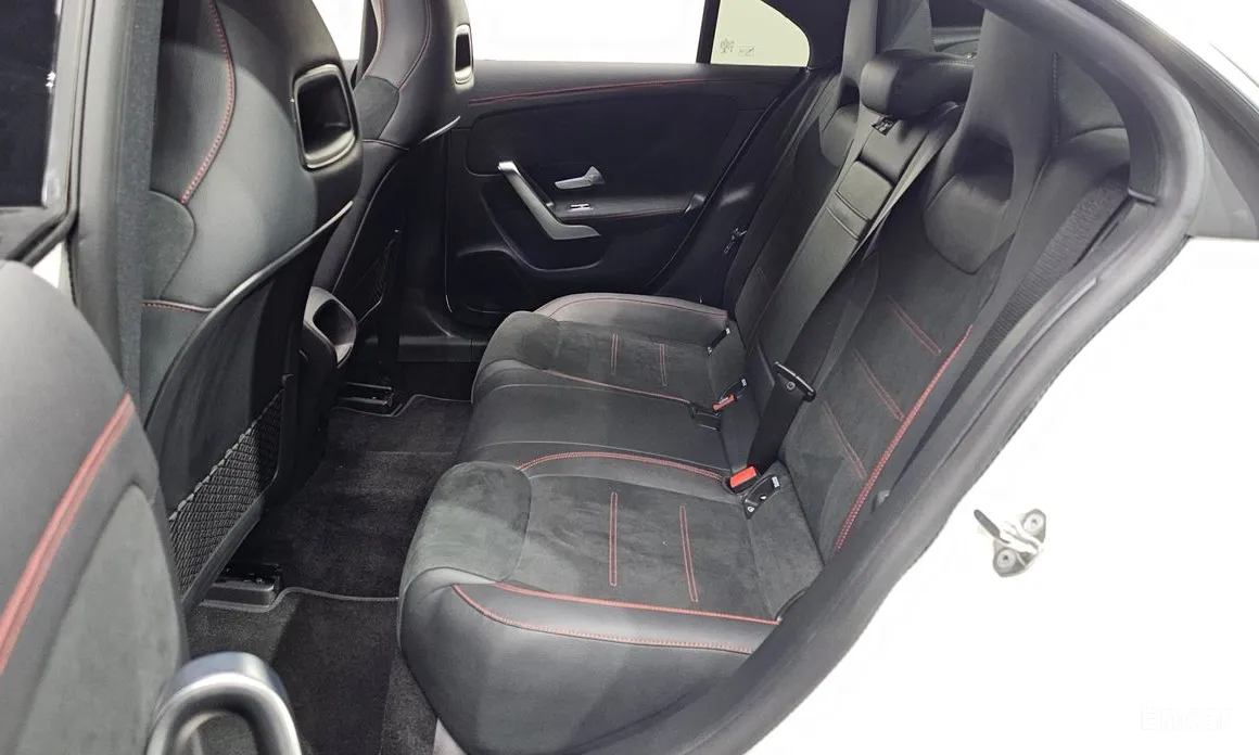 Фото 12 - Mercedes-Benz CLA-Class