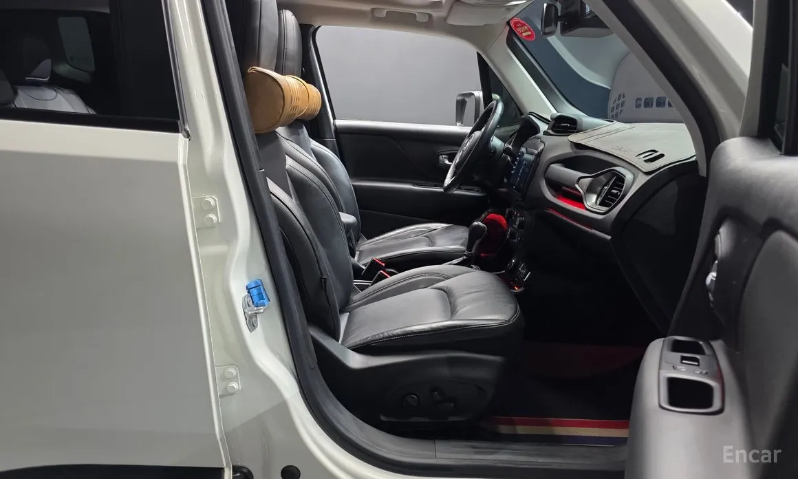 Фото 10 - Jeep Renegade