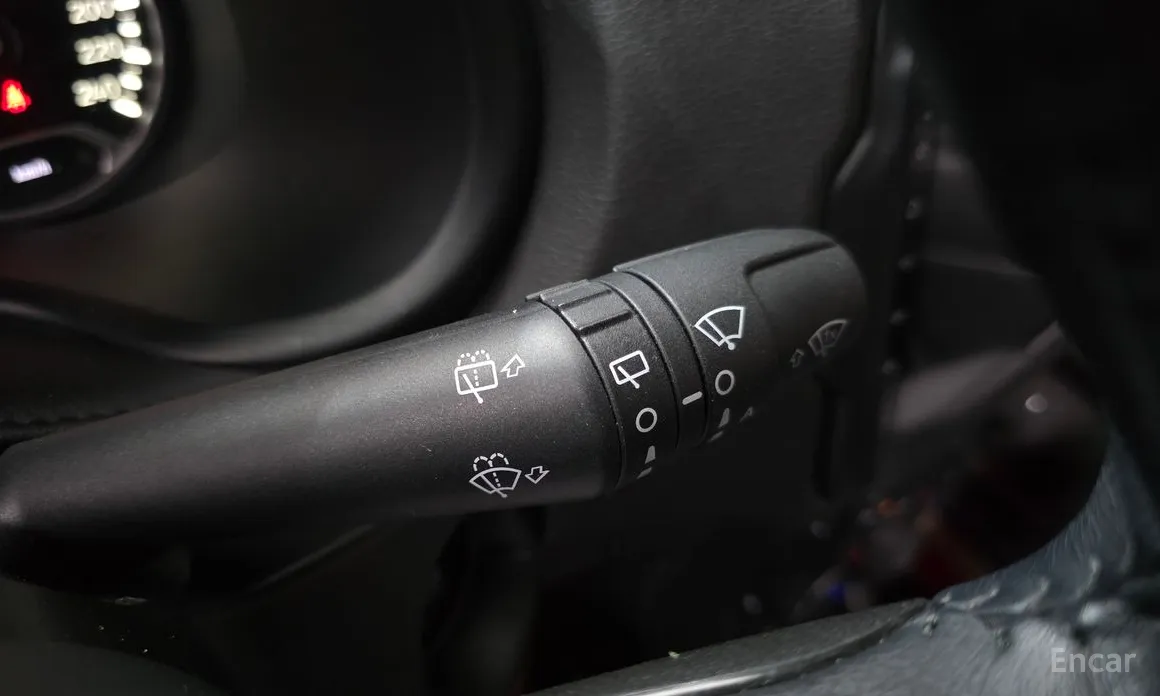 Фото 18 - Jeep Renegade