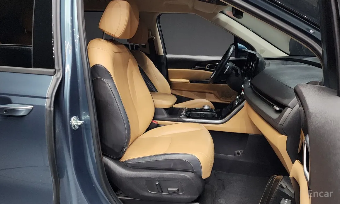 Фото 11 - Kia Carnival