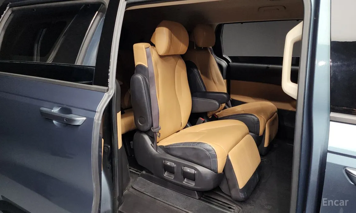 Фото 12 - Kia Carnival