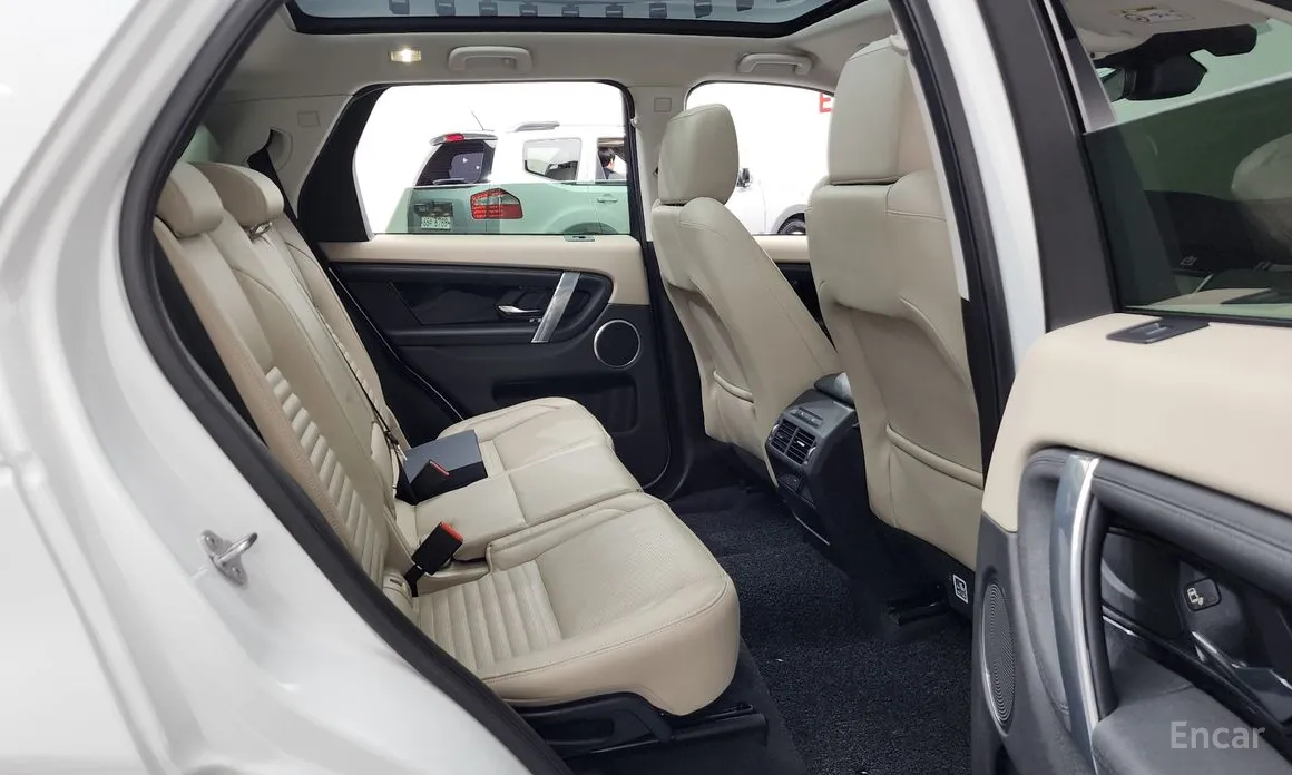 Фото 12 - Land Rover Discovery Sport