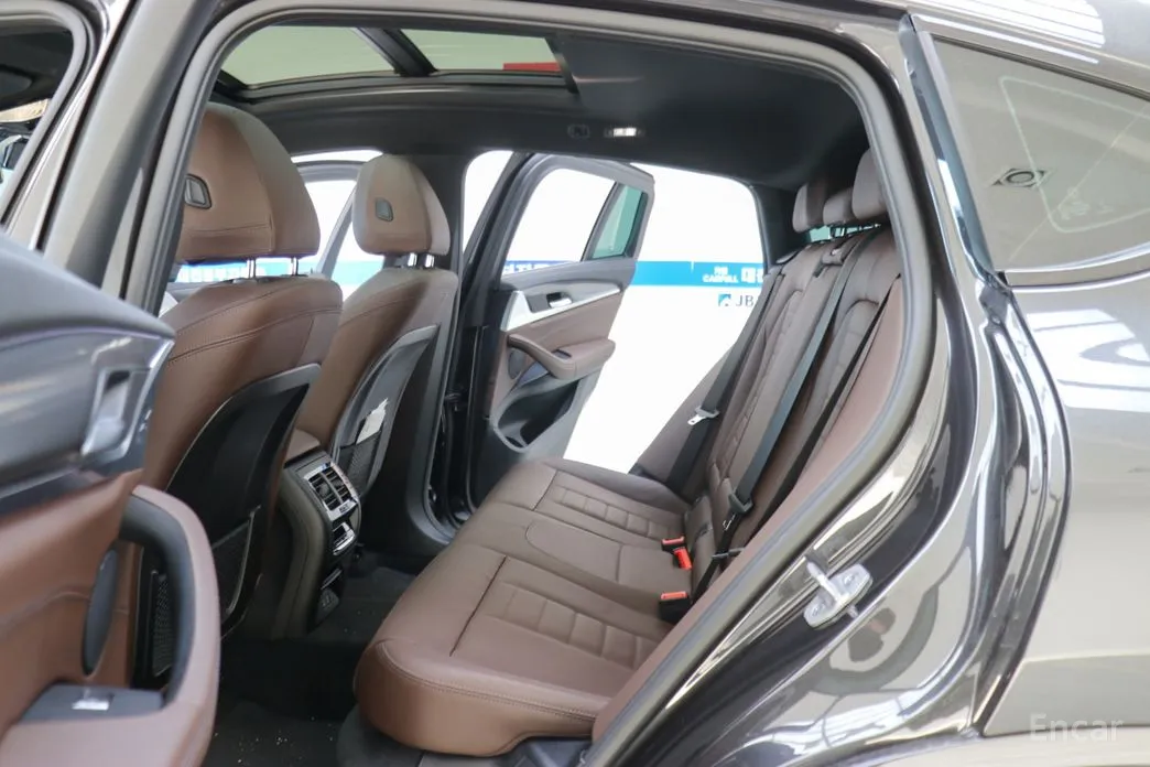 Фото 10 - BMW X4