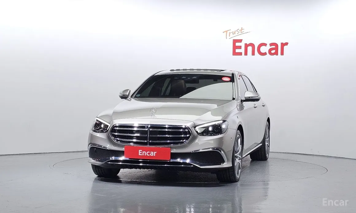 Фото 3 - Mercedes-Benz E-Class