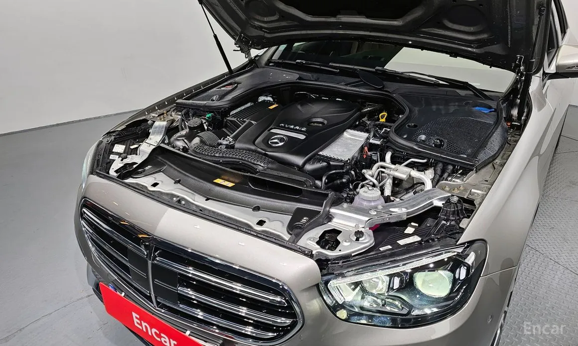 Фото 6 - Mercedes-Benz E-Class