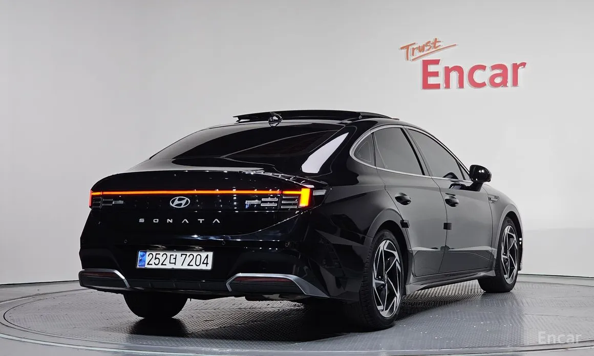 Фото 2 - Hyundai Sonata