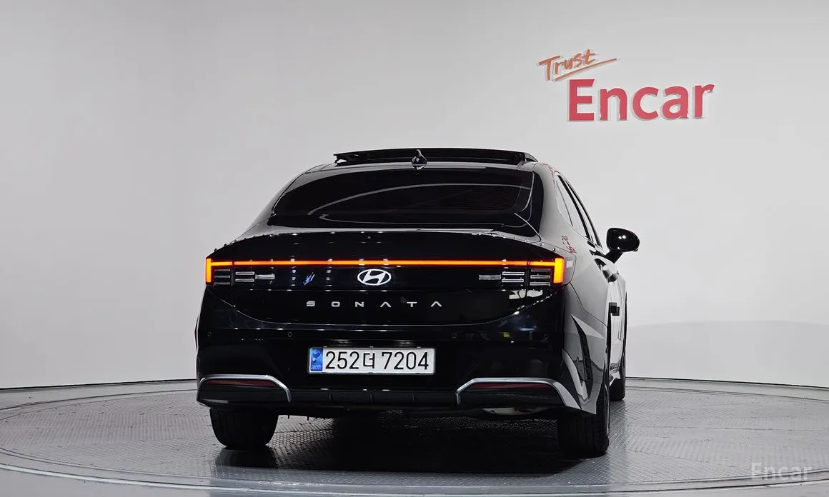 Фото 4 - Hyundai Sonata