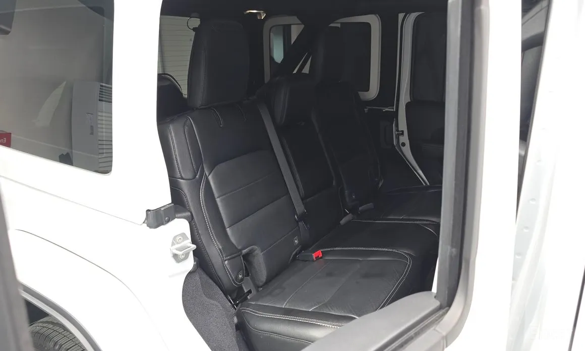 Фото 12 - Jeep Wrangler