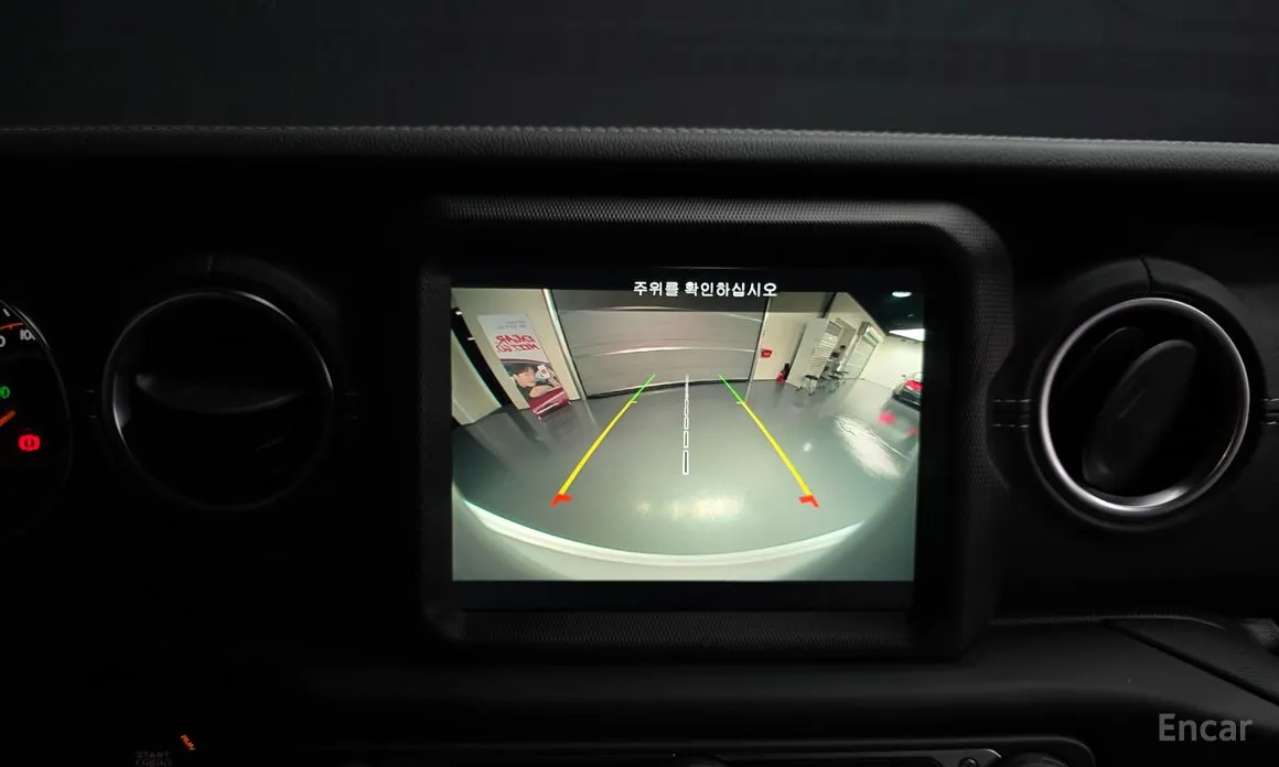 Фото 14 - Jeep Wrangler