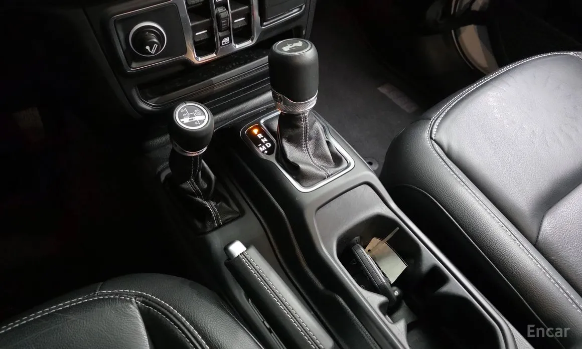 Фото 9 - Jeep Wrangler