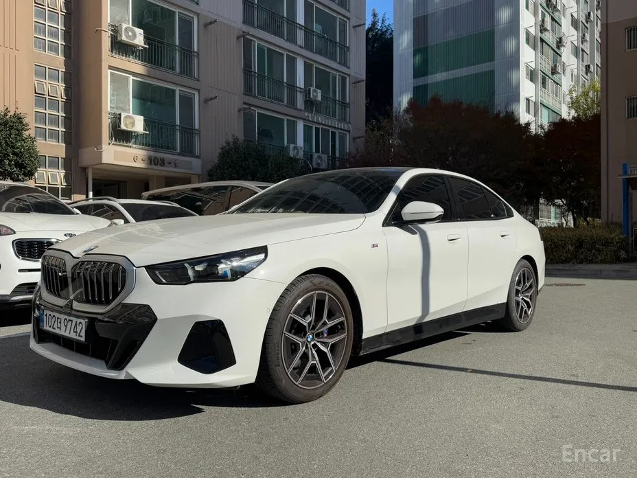 Фото 1 - BMW 5 Series