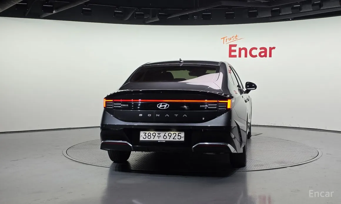 Фото 4 - Hyundai Sonata