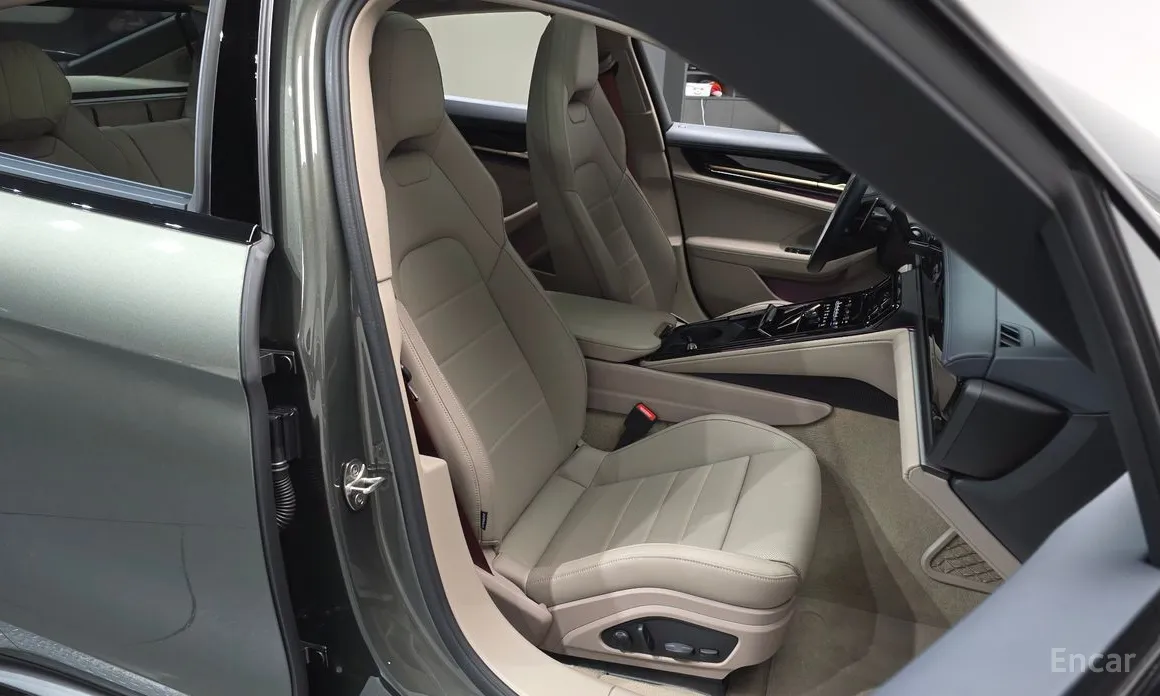 Фото 10 - Porsche Panamera