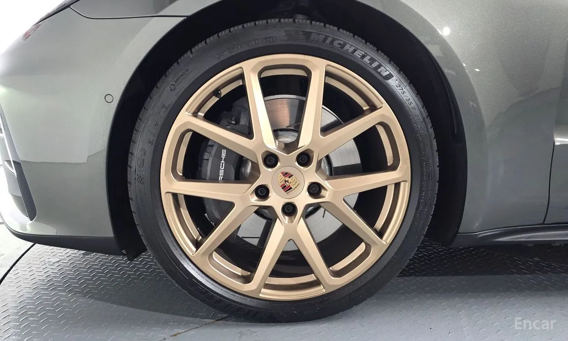 Фото 5 - Porsche Panamera