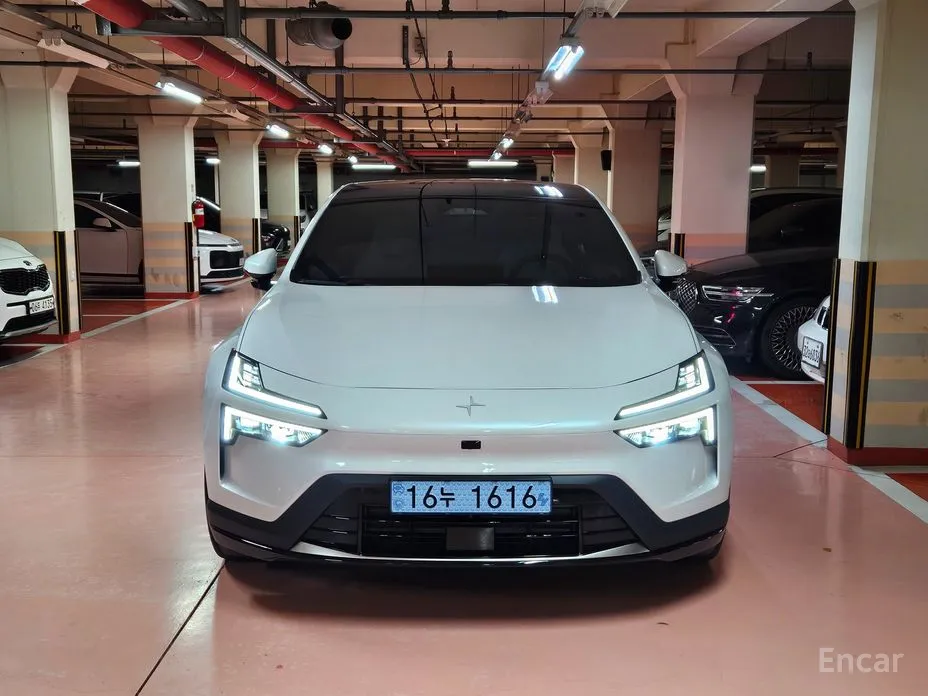 Фото 1 - Polestar 4