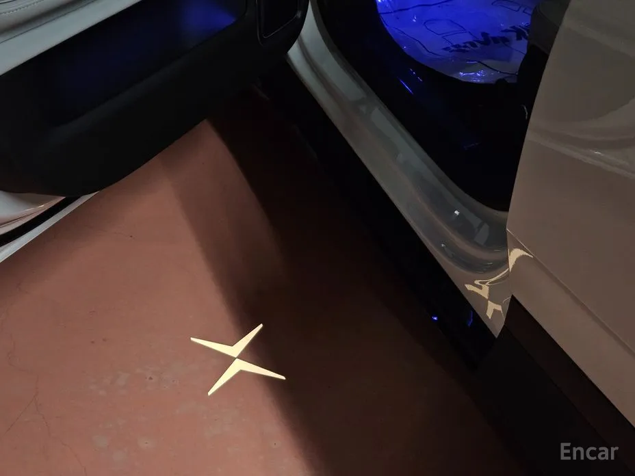 Фото 13 - Polestar 4